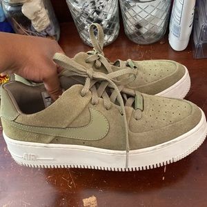 Olive green airforce 1’s